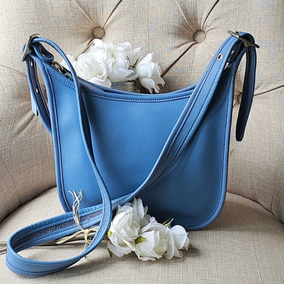 Vintage Coach Janice Ricardi-Desantos Legacy Bag # 9950  (Pool / Glacer Blue) - Picture 14 of 16